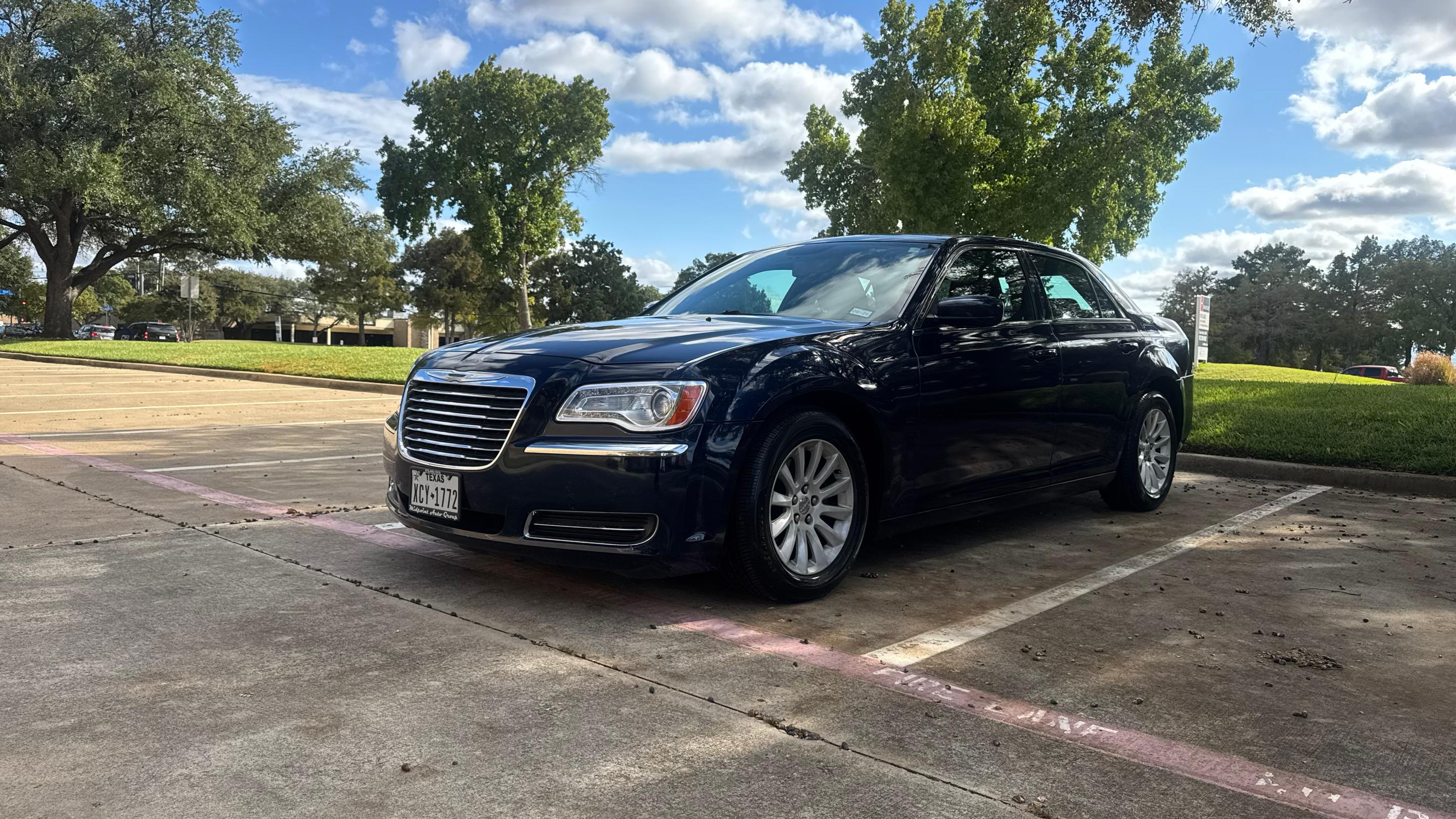Chrysler 300 2014 in Carrollton, TX