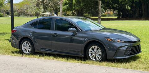 Toyota Camry Hybrid 2026