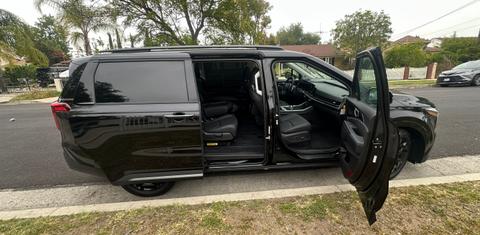 Kia Carnival Hybrid 2025