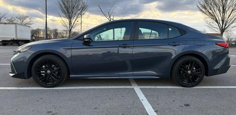 Toyota Camry Hybrid 2026
