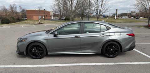 Toyota Camry Hybrid 2026