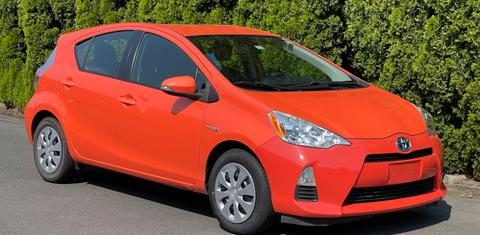 Toyota Prius c 2014