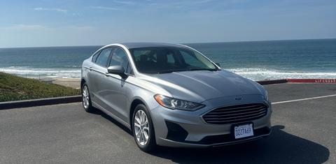 Ford Fusion Hybrid 2020