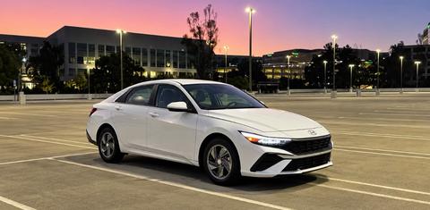 Hyundai Elantra 2024