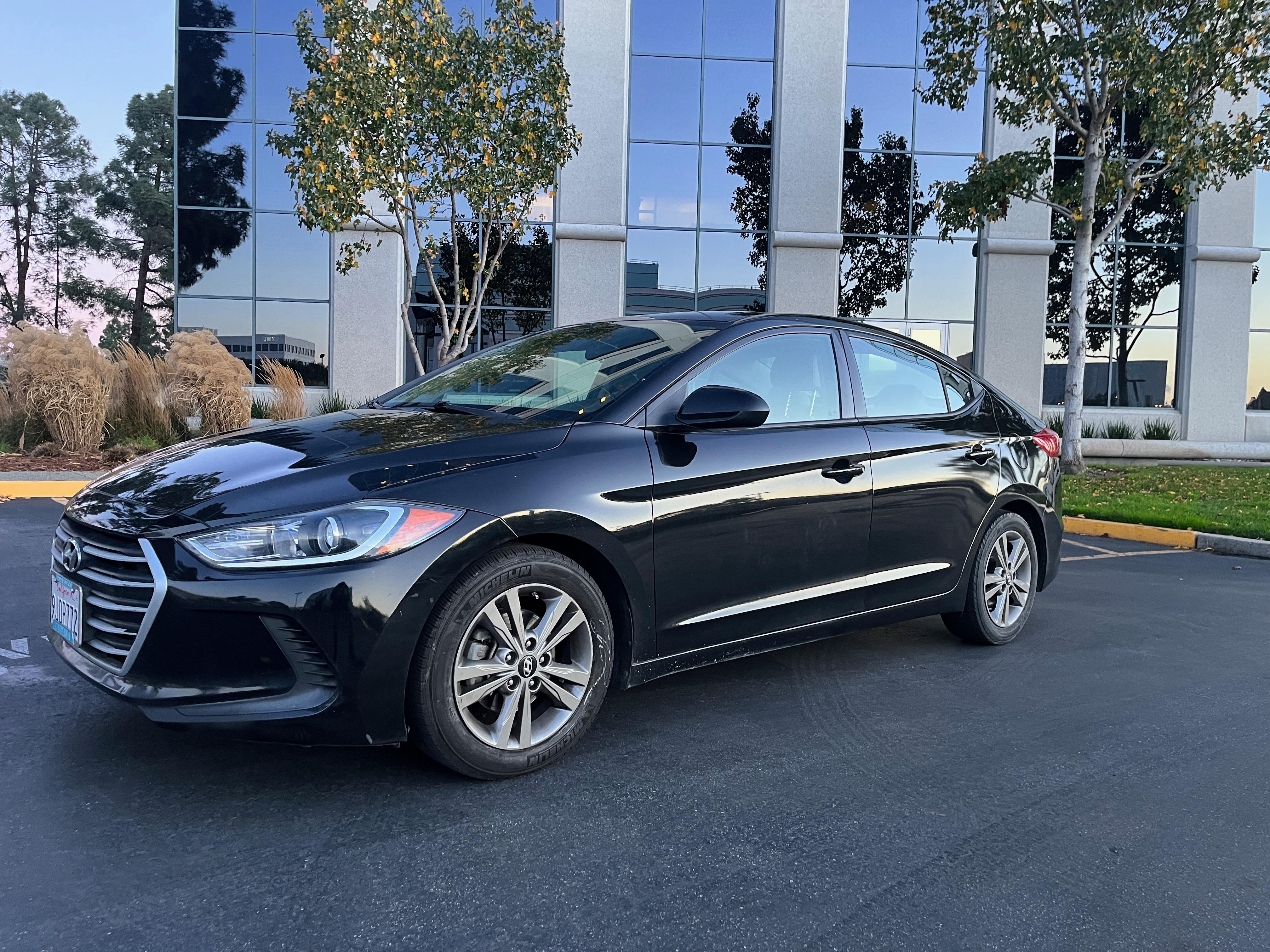 Hyundai Elantra 2018 in 