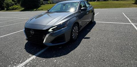 Nissan Altima 2025