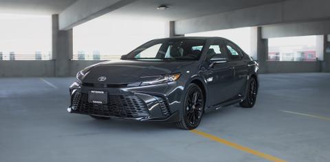 Toyota Camry Hybrid 2025
