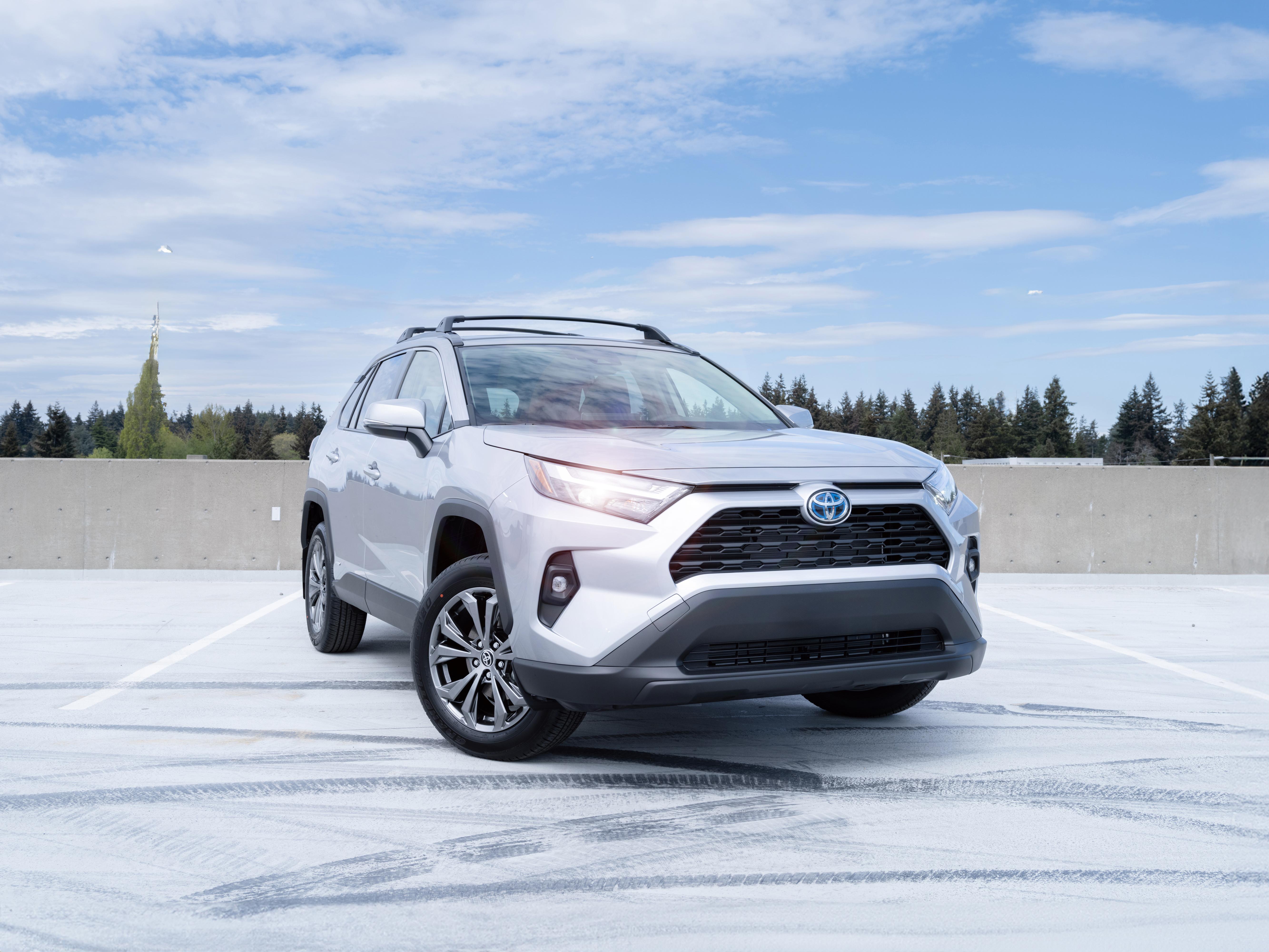 Toyota RAV4 Hybrid 2024 in Renton, WA