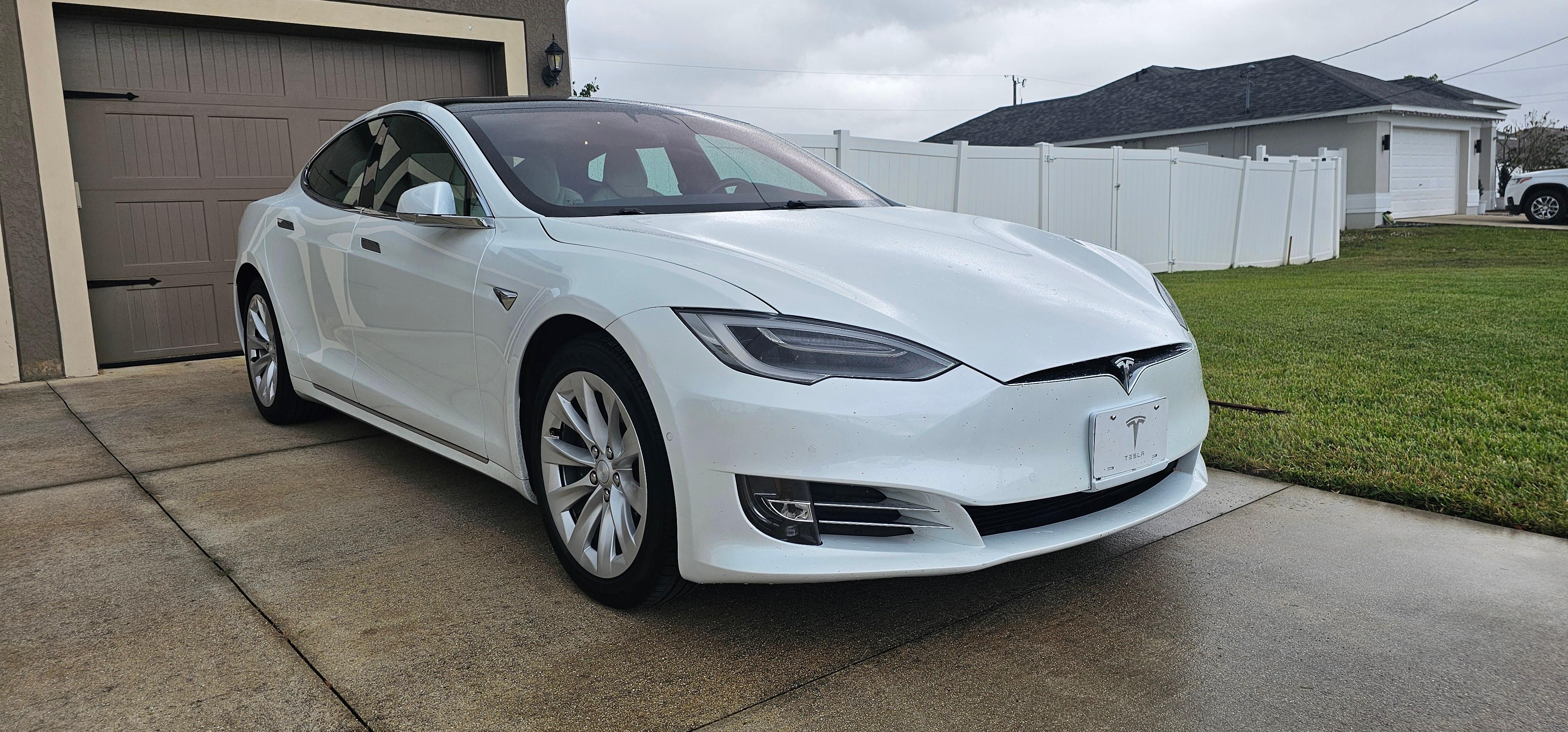 Tesla Model S 2019 in Cape Coral, FL