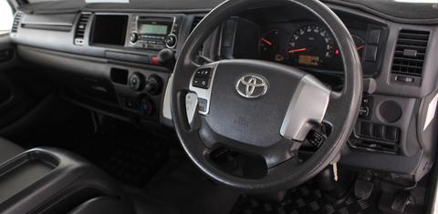 Toyota HIACE 2015