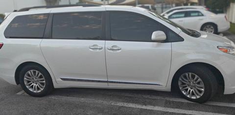Toyota Sienna 2015