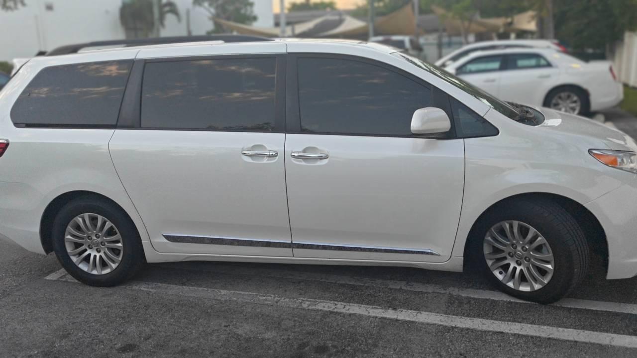 Toyota Sienna 2015 in 