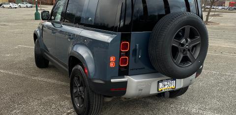 Land Rover Defender 2023