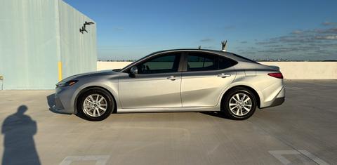 Toyota Camry Hybrid 2025