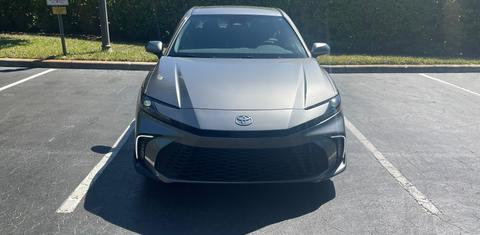 Toyota Camry Hybrid 2026
