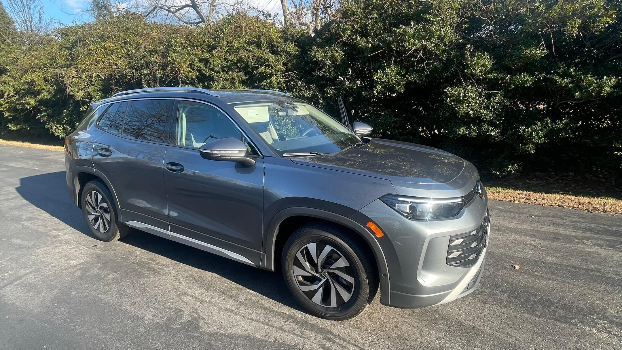 Volkswagen Tiguan 2025 in Yorktown, VA