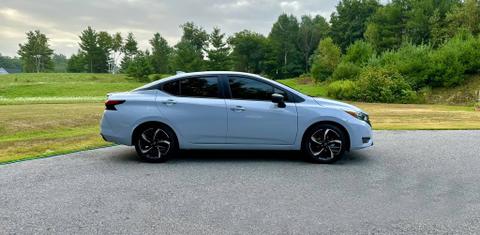 Nissan Versa 2023