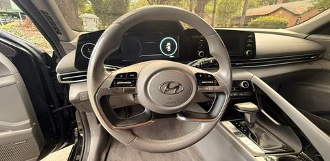 Hyundai Elantra 2022