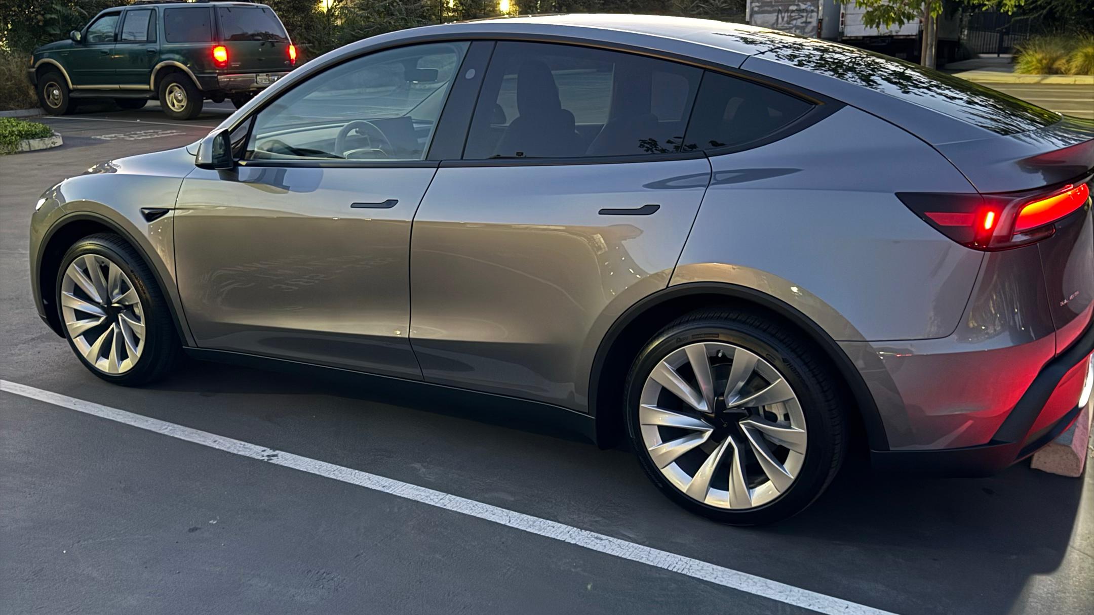 Tesla Model Y 2026 in 