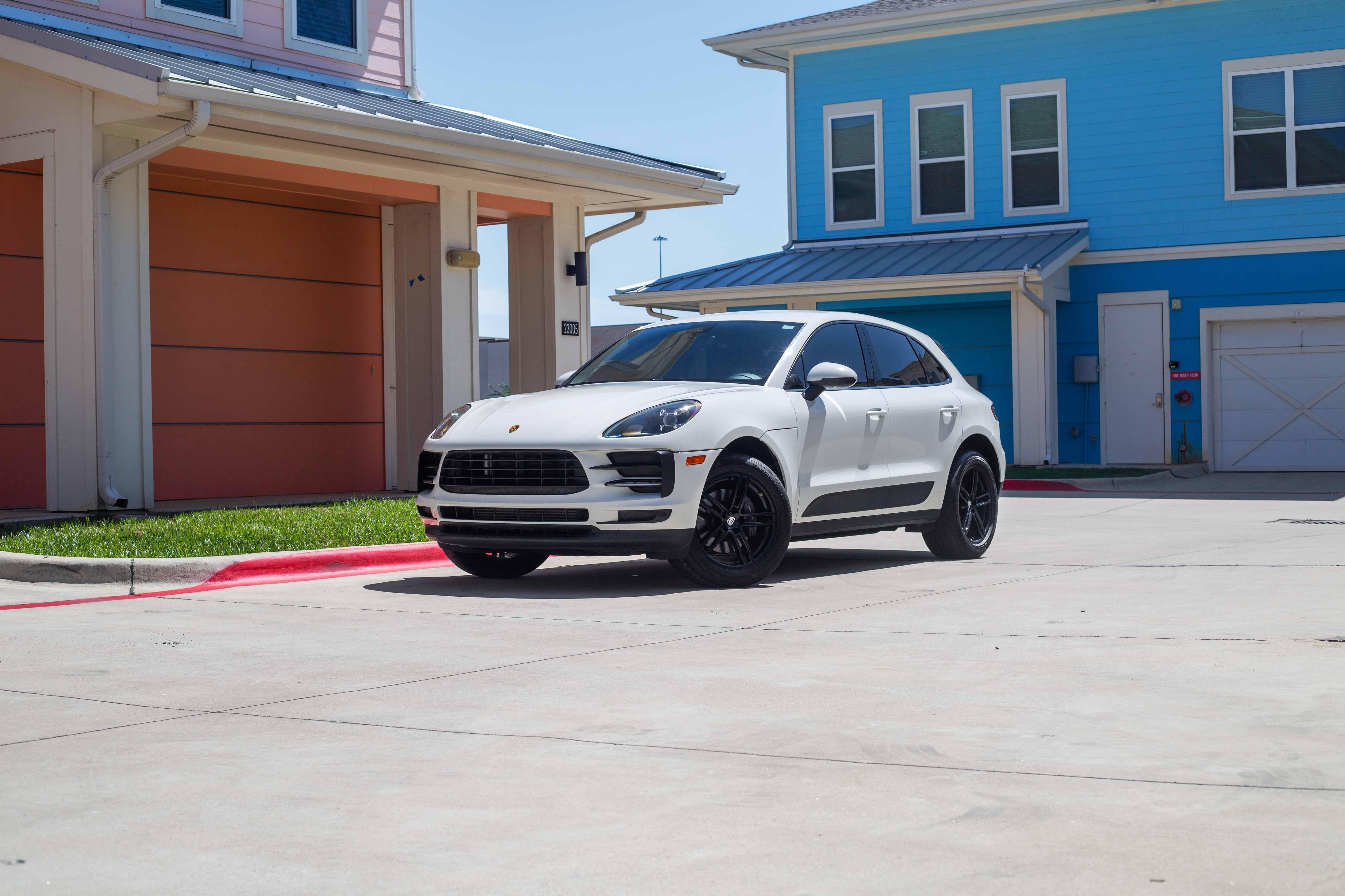 Porsche Macan 2020 in Lewisville, TX