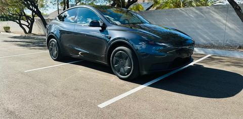 Tesla Model Y 2026