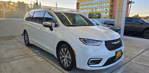 Chrysler Pacifica 2025