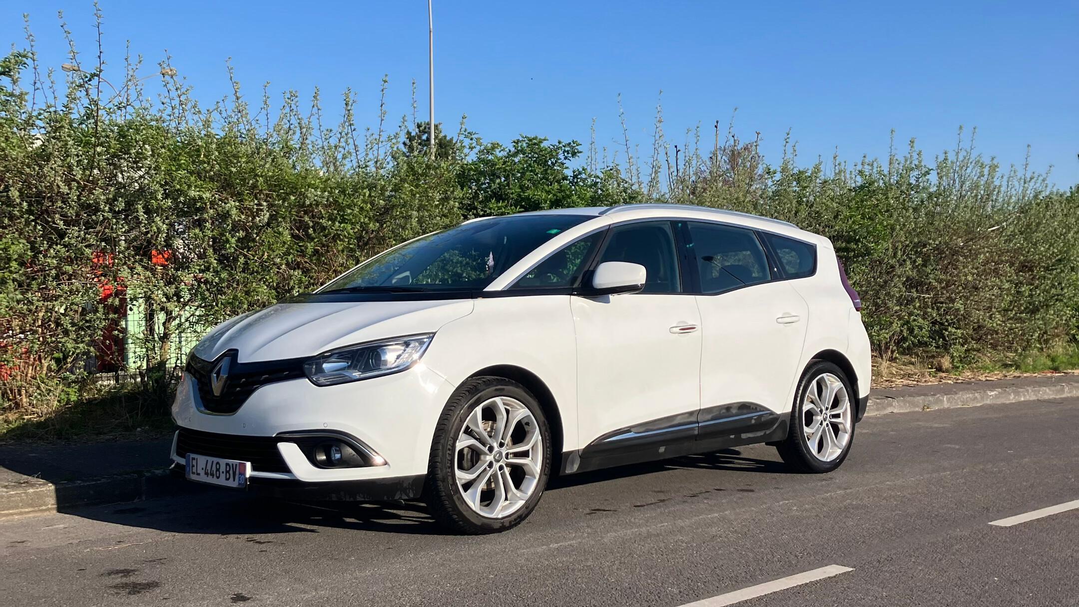 Renault GRAND SCENIC IV 2017 à Reims