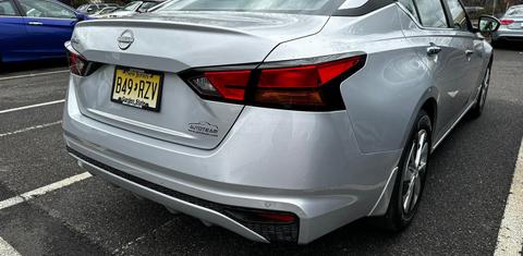 Nissan Altima 2023