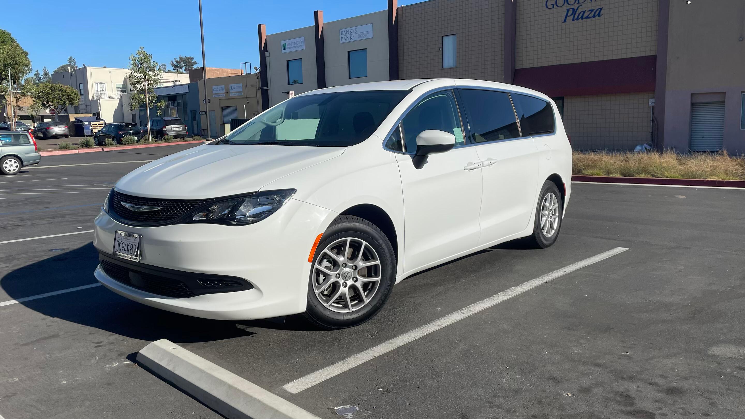Chrysler Voyager 2022 in San Diego, CA
