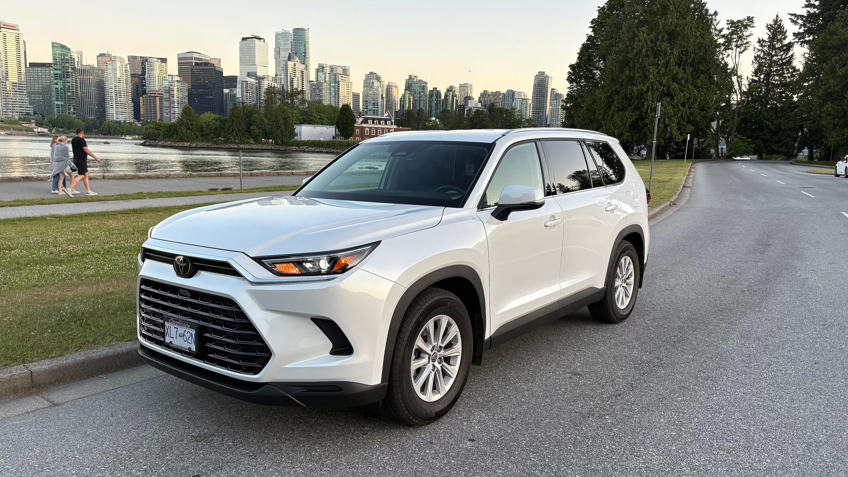 Toyota Grand Highlander 2025 in Vancouver, BC