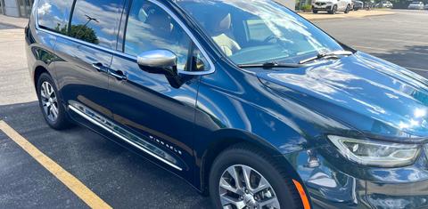 Chrysler Pacifica 2023