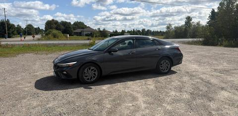 Hyundai Elantra 2025