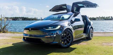 Tesla Model X 2024
