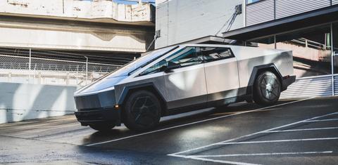 Tesla Cybertruck 2025
