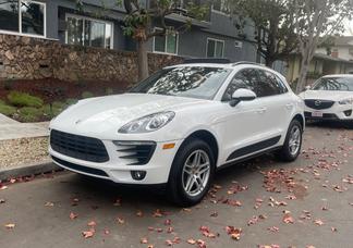 Porsche Macan car
