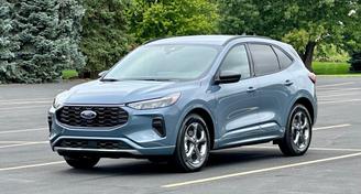 Ford Escape 2023 — Car rental alternative in Warren, MI