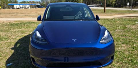 Tesla Model Y 2024