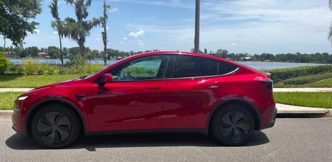 Tesla Model Y 2026
