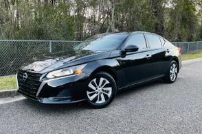 Nissan Altima car