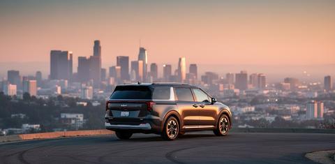 Kia Carnival Hybrid 2026