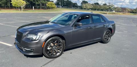 Chrysler 300 2022