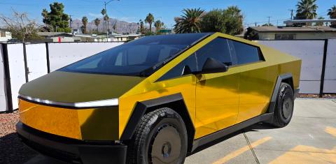 Tesla Cybertruck 2025