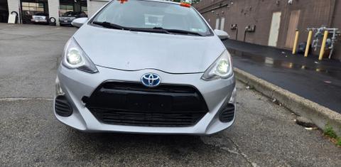 Toyota Prius c 2016