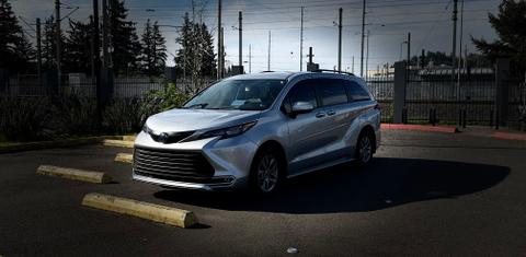 Toyota Sienna 2024