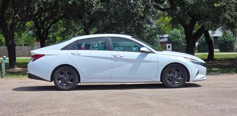 Hyundai Elantra 2021