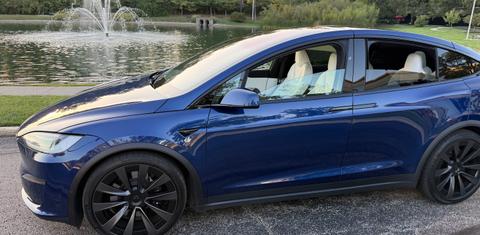 Tesla Model X 2022