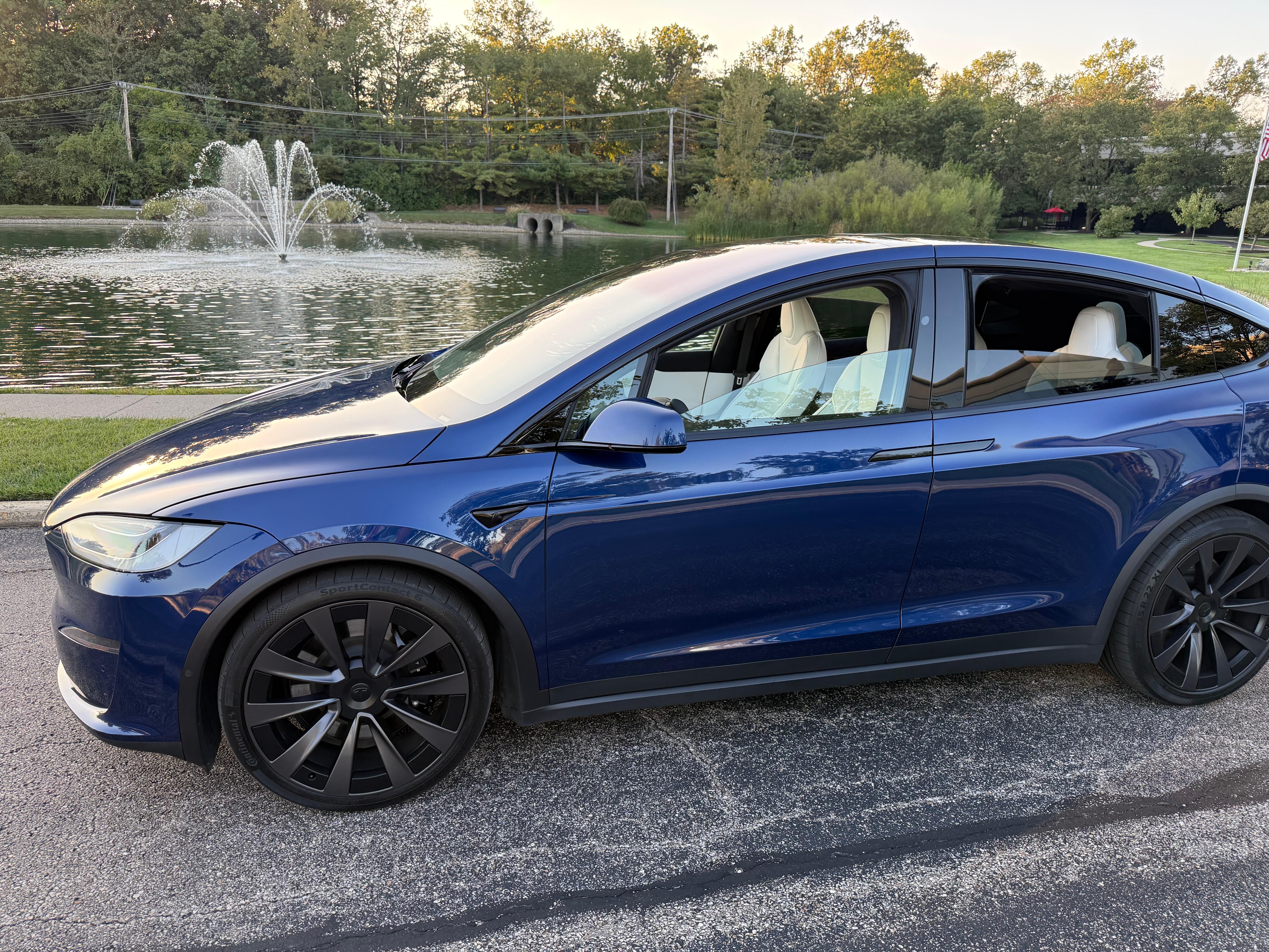 Tesla Model X 2022 in 