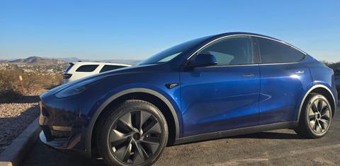 Tesla Model Y 2025
