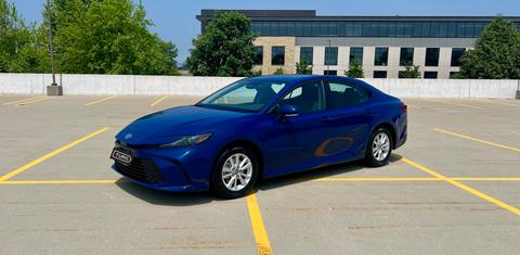 Toyota Camry Hybrid 2025