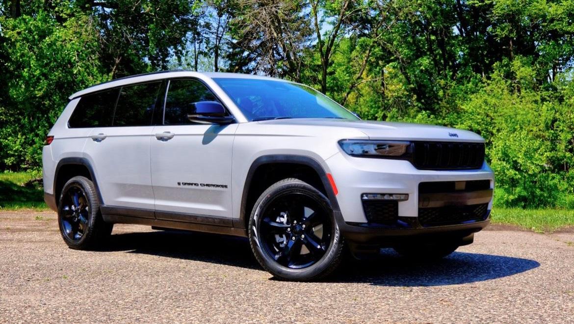 Jeep Grand Cherokee L 2022 in Bloomington, MN